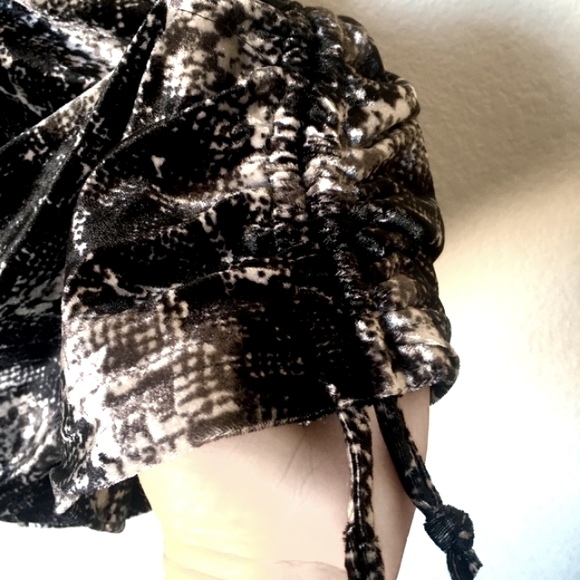 ☠️Snakeskin print body on slip on dress - Picture 5 of 8